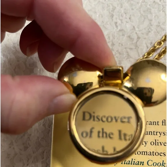 Napier/vintage Signature “Walt Disney’s Mickey” magnifying necklace worn - Picture 7 of 7